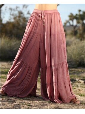 Ananda’s Flowy Tiered Wide-Leg Pants in Dusty Rose- XXL